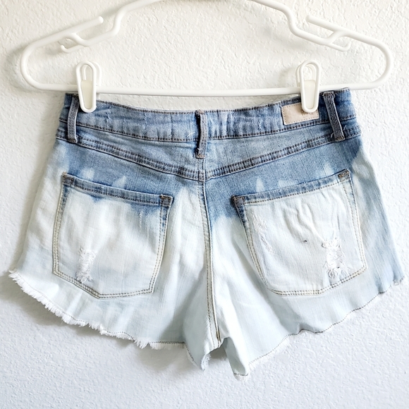 RSQ Venice Mid Rise Distressed Bleached Stretchy Cut Offs sz 5 - Picture 2 of 3